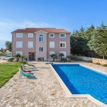 펜션 Pool House 메덜린