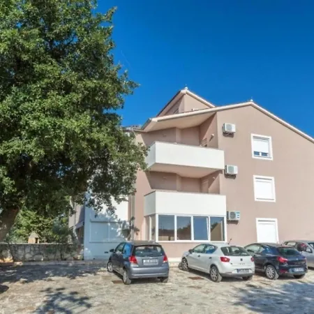 Semesterbostad Pool House *